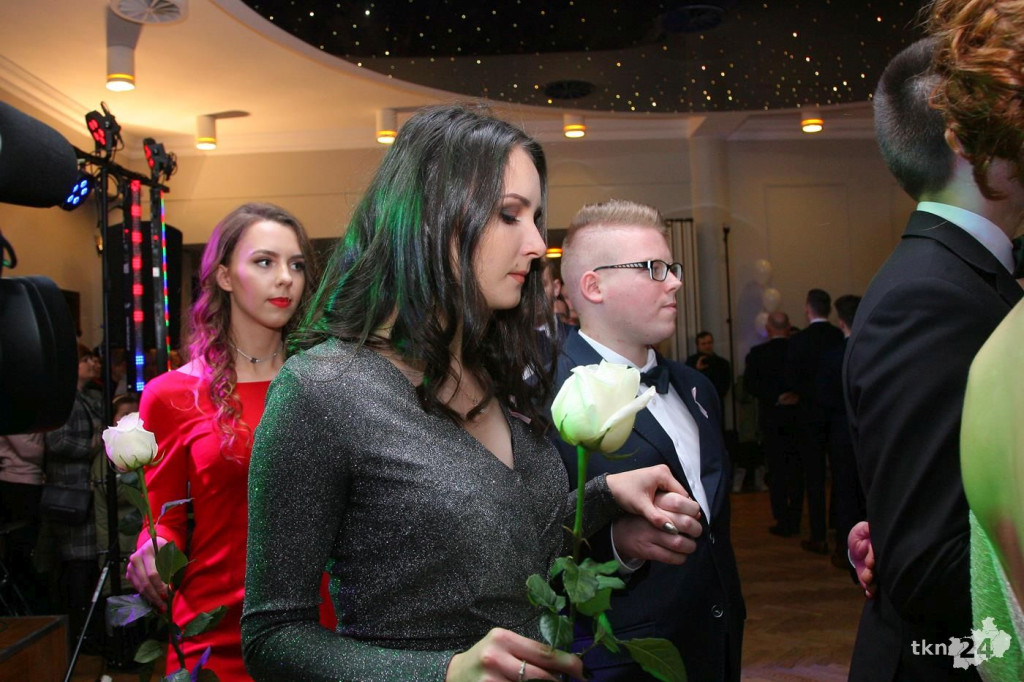Relacja wideo: Studniówka I LO w Końskich 2019