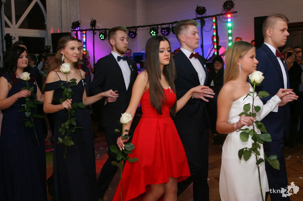 Relacja wideo: Studniówka I LO w Końskich 2019