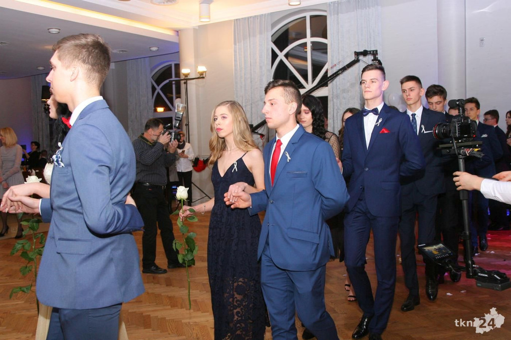 Relacja wideo: Studniówka I LO w Końskich 2019