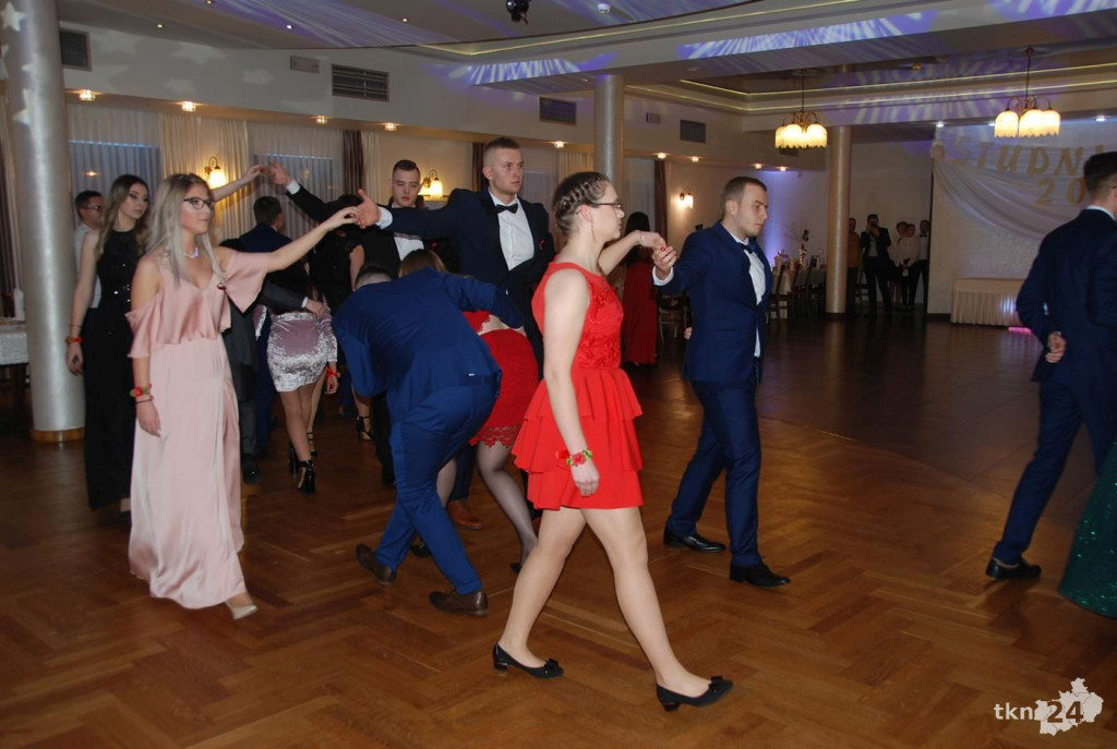 Wideo: Studniówka ZSP Stąporków z gwiazdą disco-polo!
