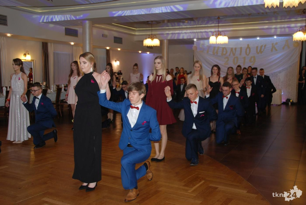 Wideo: Studniówka ZSP Stąporków z gwiazdą disco-polo!