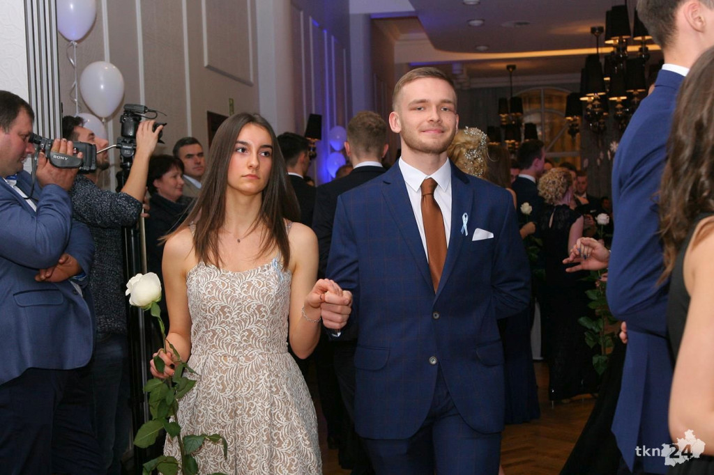 Relacja wideo: Studniówka I LO w Końskich 2019