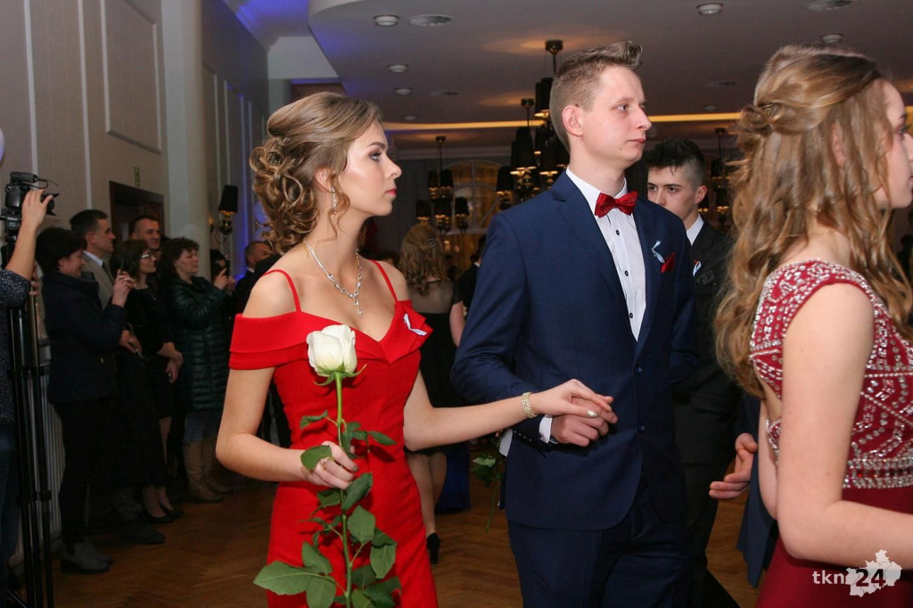 Relacja wideo: Studniówka I LO w Końskich 2019