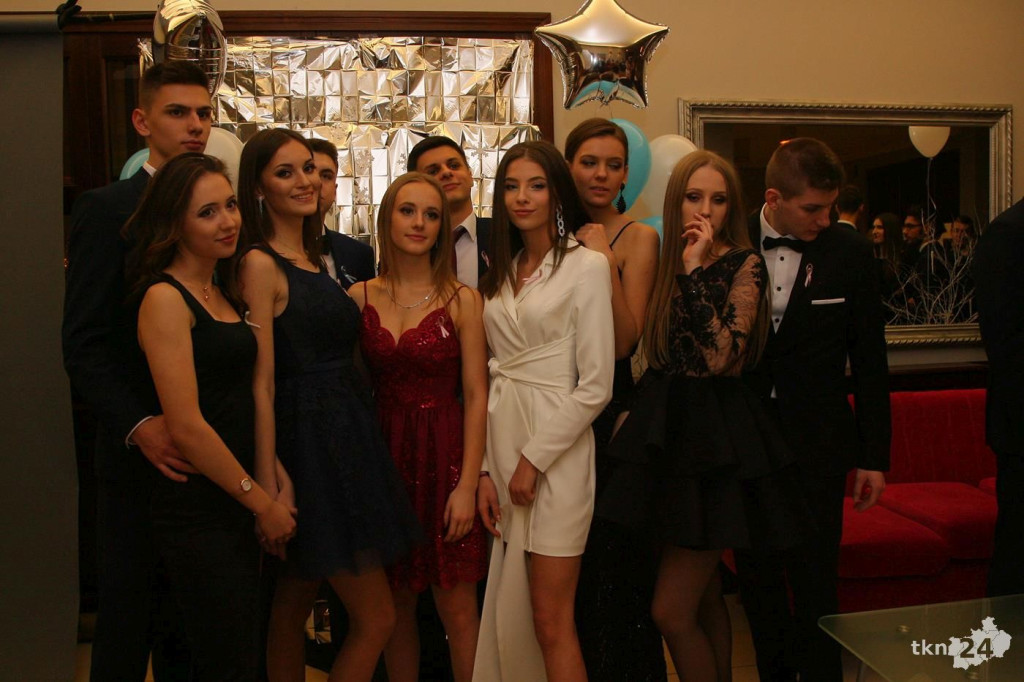 Relacja wideo: Studniówka I LO w Końskich 2019