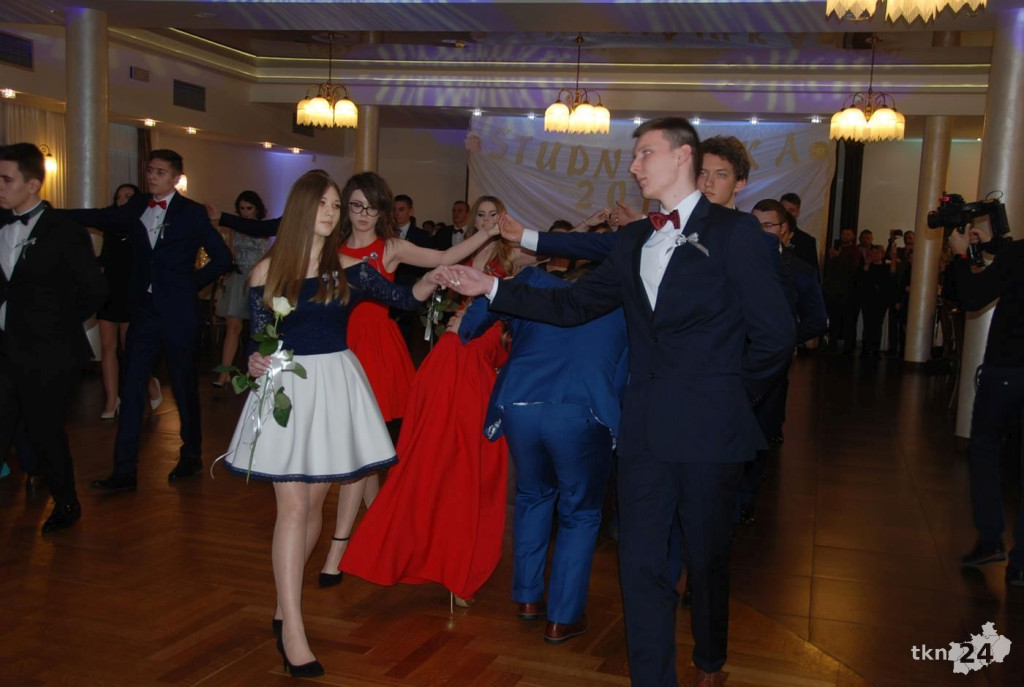 Wideo: Studniówka ZSP Stąporków z gwiazdą disco-polo!