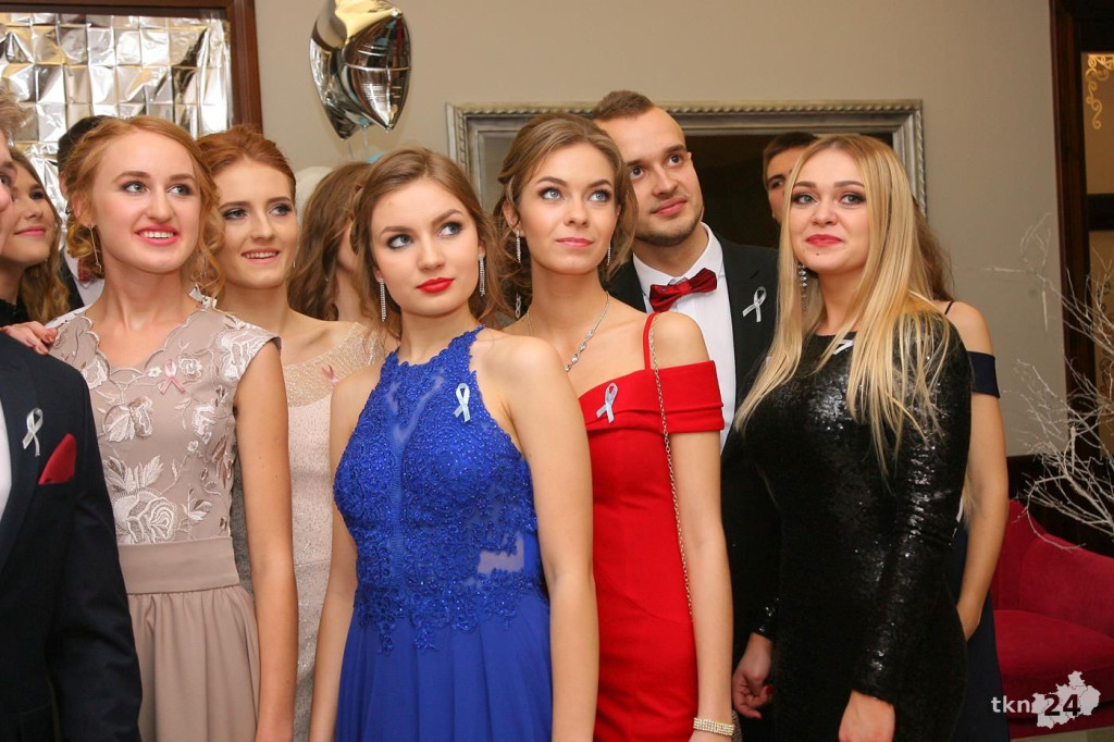 Relacja wideo: Studniówka I LO w Końskich 2019