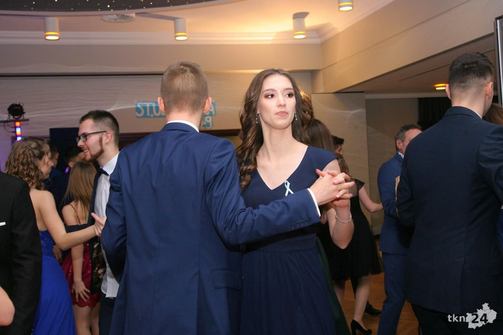 Relacja wideo: Studniówka I LO w Końskich 2019