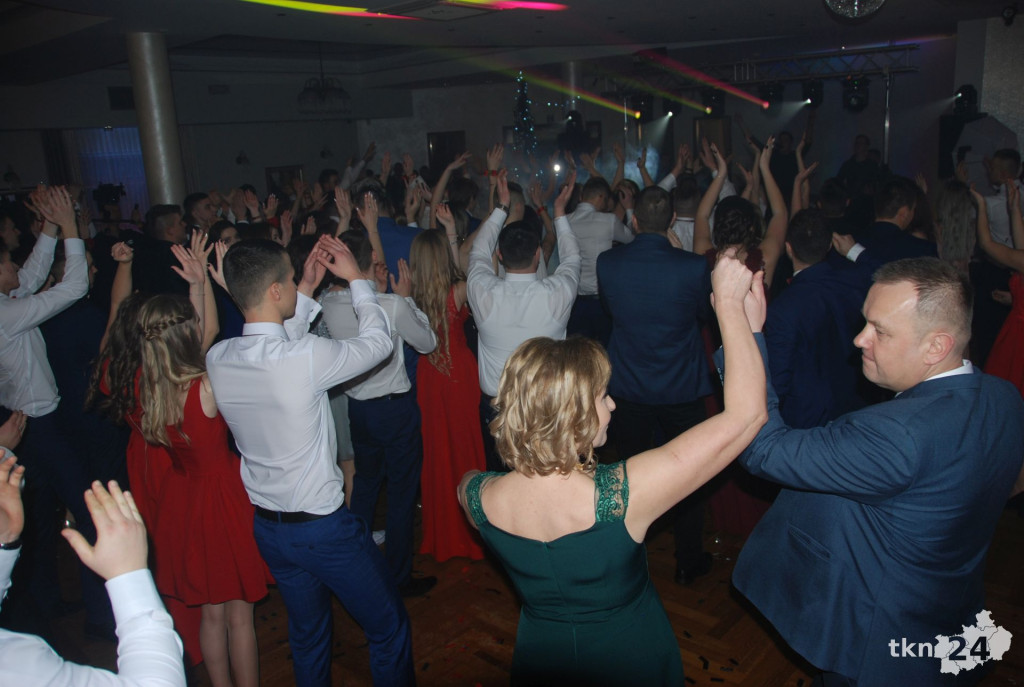 Wideo: Studniówka ZSP Stąporków z gwiazdą disco-polo!