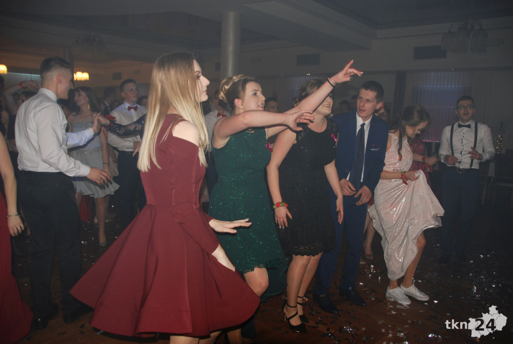 Wideo: Studniówka ZSP Stąporków z gwiazdą disco-polo!