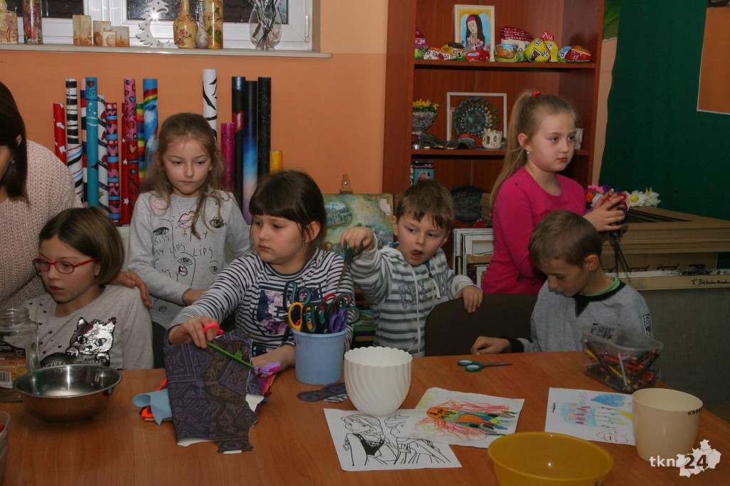 Dzieci z gminy Gowarczów spędzają ferie z CKiAL [wideo, zdjęcia]