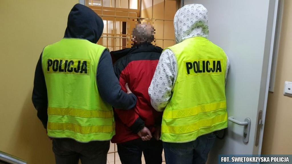 Policjanci przejęli ponad 4 tony krajanki tytoniowej [zdjęcia]