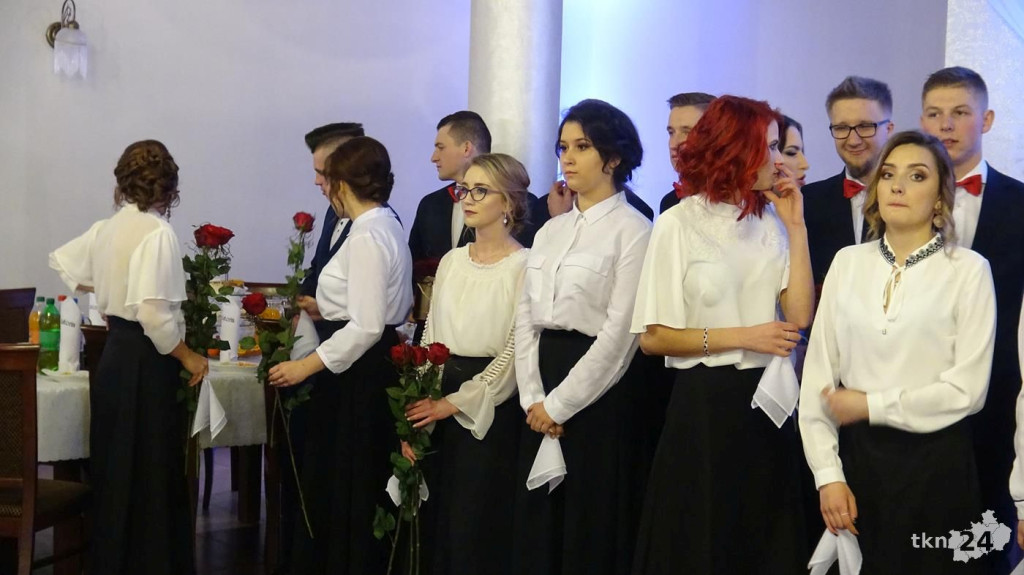 Opoczyńska studniówka w Końskich z zespołem Top Girls! [wideo, zdjęcia]