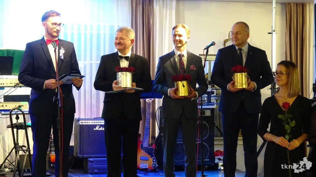 Opoczyńska studniówka w Końskich z zespołem Top Girls! [wideo, zdjęcia]