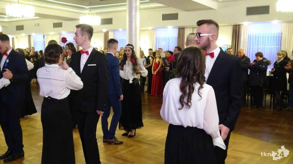 Opoczyńska studniówka w Końskich z zespołem Top Girls! [wideo, zdjęcia]