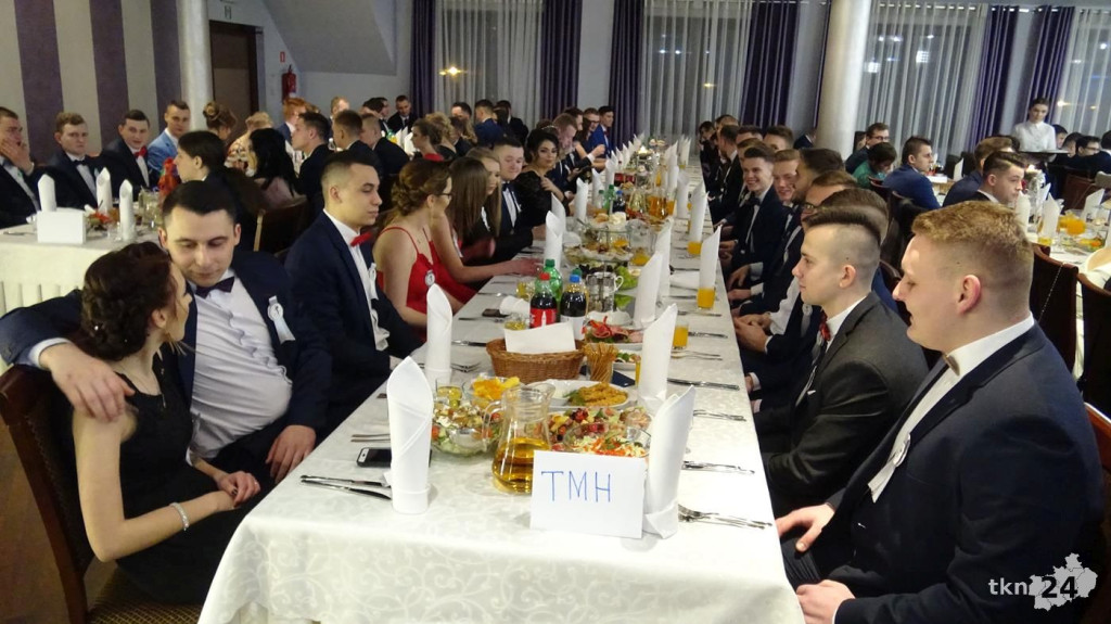 Opoczyńska studniówka w Końskich z zespołem Top Girls! [wideo, zdjęcia]