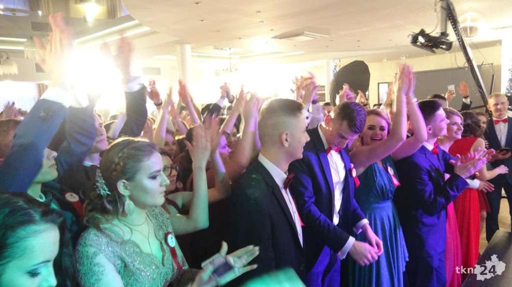Opoczyńska studniówka w Końskich z zespołem Top Girls! [wideo, zdjęcia]