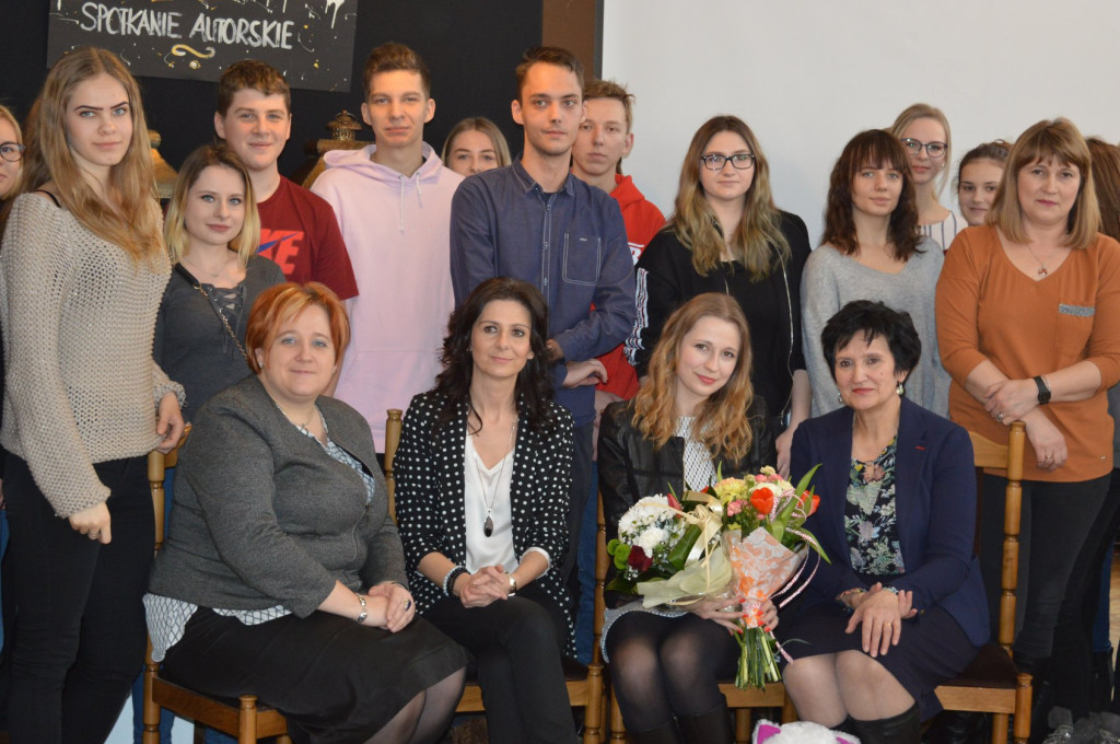Młoda autorka promowała swoją książkę [zdjęcia]