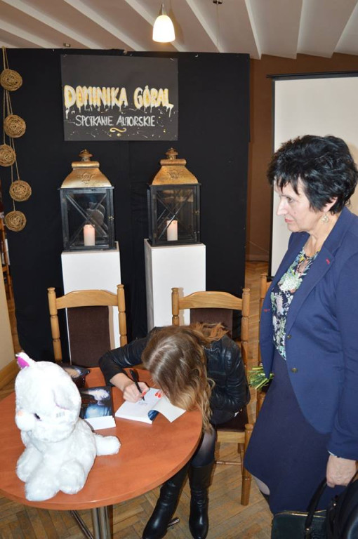 Młoda autorka promowała swoją książkę [zdjęcia]