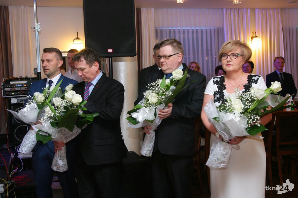 Relacja wideo: Studniówka ZSP 1 Końskie z koncertem grupy DEJW