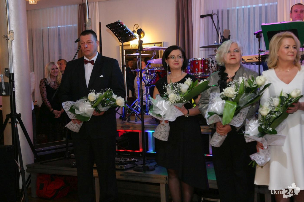 Relacja wideo: Studniówka ZSP 1 Końskie z koncertem grupy DEJW