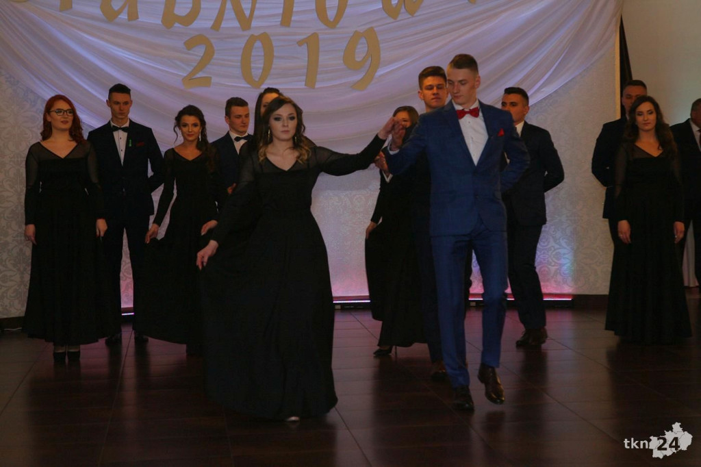 Relacja wideo: Studniówka ZSP 1 Końskie z koncertem grupy DEJW