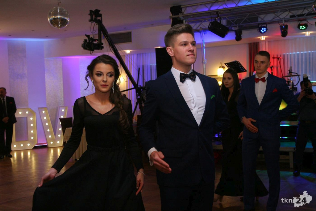 Relacja wideo: Studniówka ZSP 1 Końskie z koncertem grupy DEJW