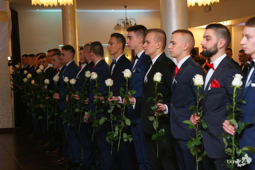 Relacja wideo: Studniówka ZSP 1 Końskie z koncertem grupy DEJW