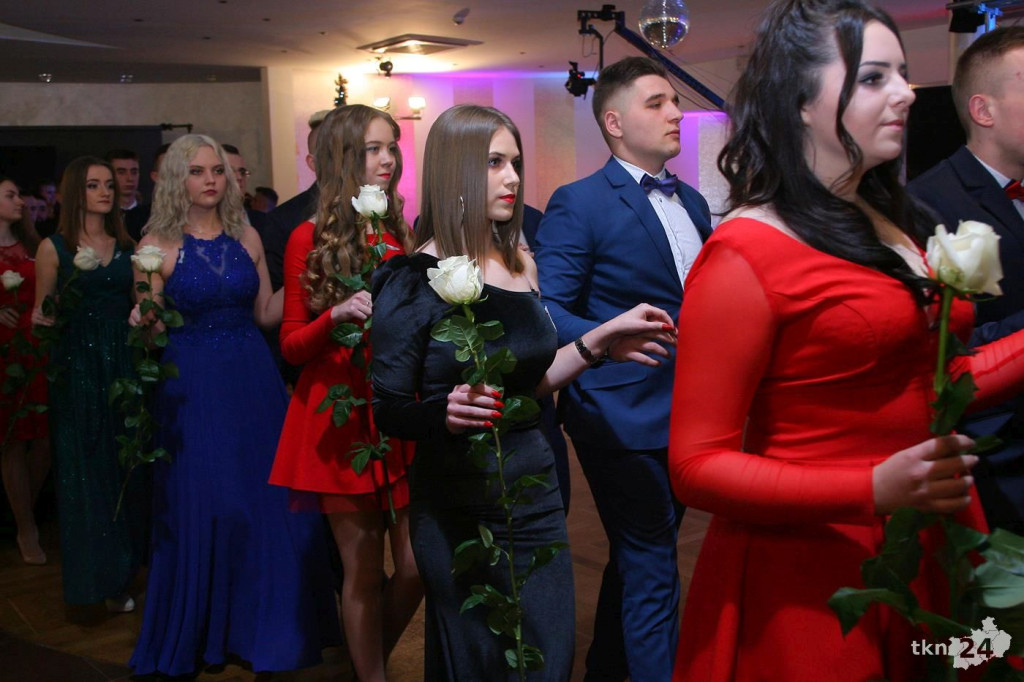 Relacja wideo: Studniówka ZSP 1 Końskie z koncertem grupy DEJW