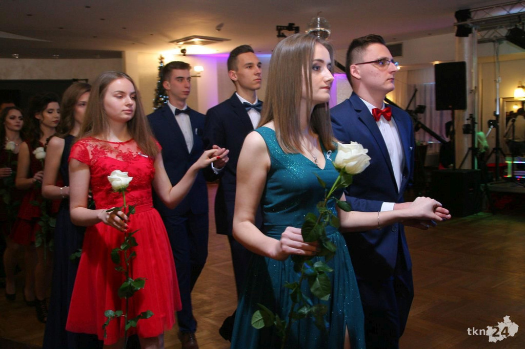 Relacja wideo: Studniówka ZSP 1 Końskie z koncertem grupy DEJW