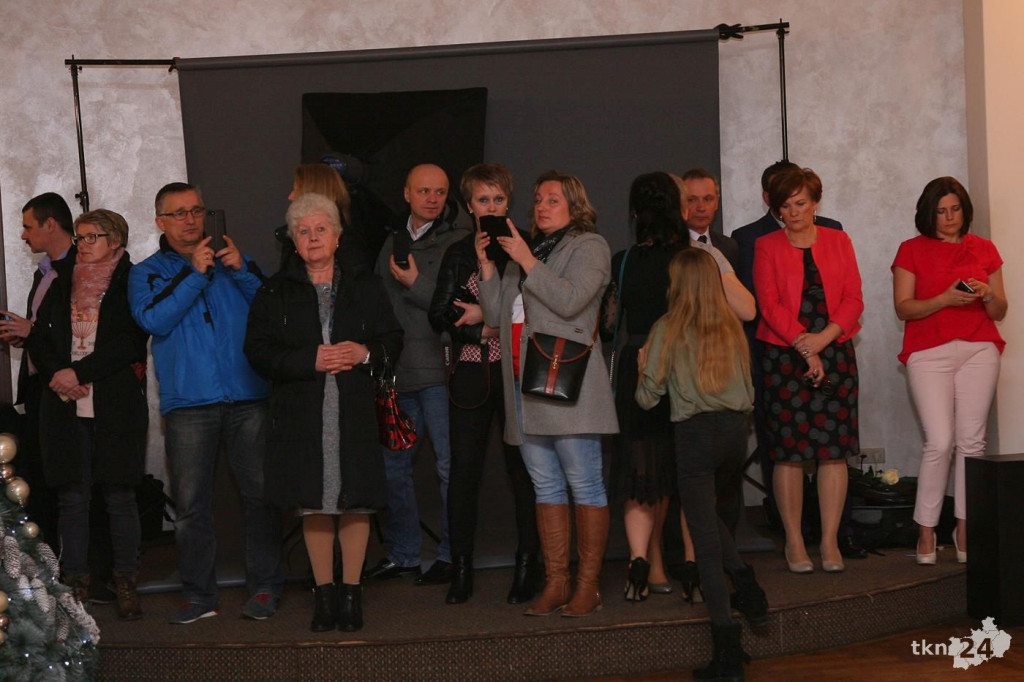 Relacja wideo: Studniówka ZSP 1 Końskie z koncertem grupy DEJW