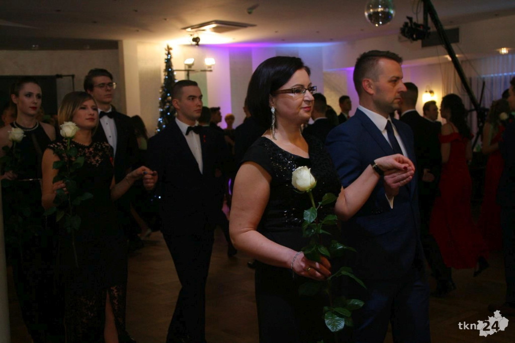 Relacja wideo: Studniówka ZSP 1 Końskie z koncertem grupy DEJW