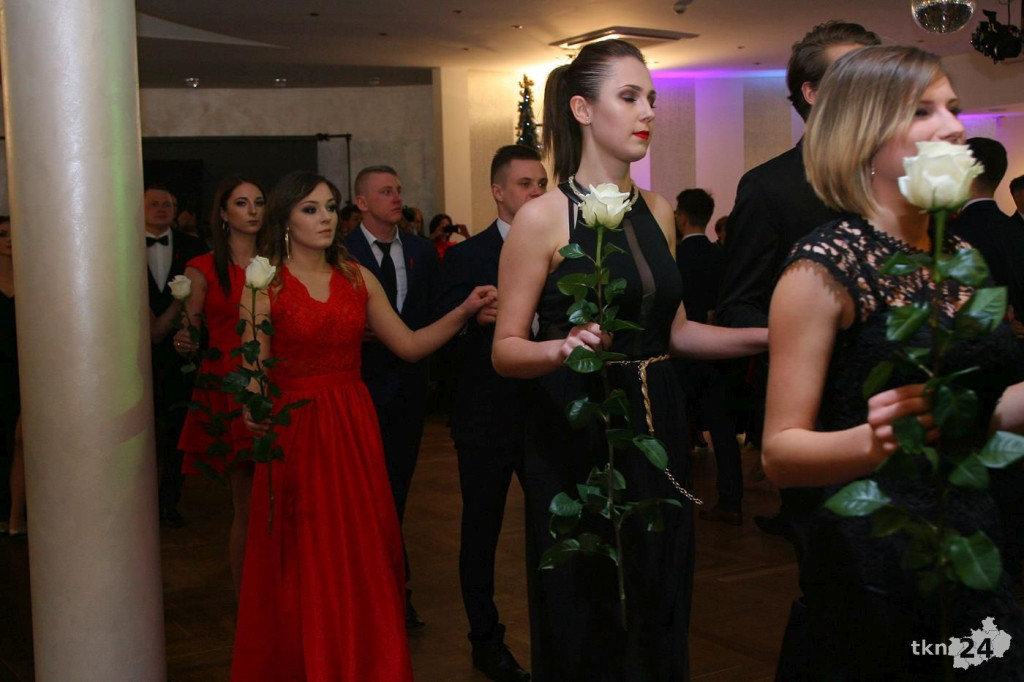 Relacja wideo: Studniówka ZSP 1 Końskie z koncertem grupy DEJW