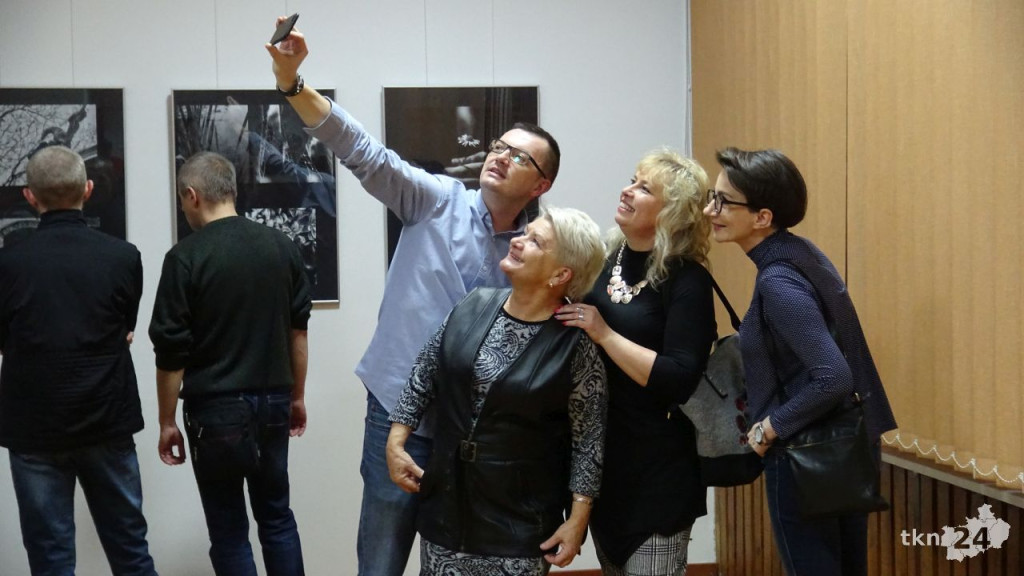 Krzysztof Kamiński zaprezentował swoje fotografie w Domu Kultury [wideo, zdjęcia]