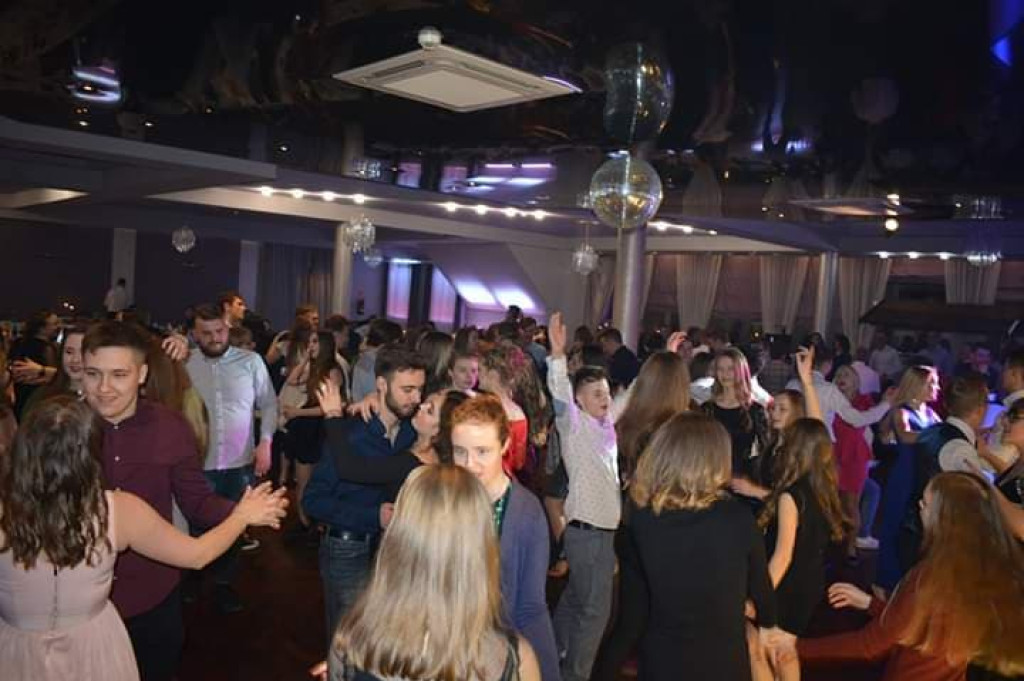 Bawili się bez alkoholu. Bal zorganizowany przez parafię Chrystusa Odkupiciela [zdjęcia]