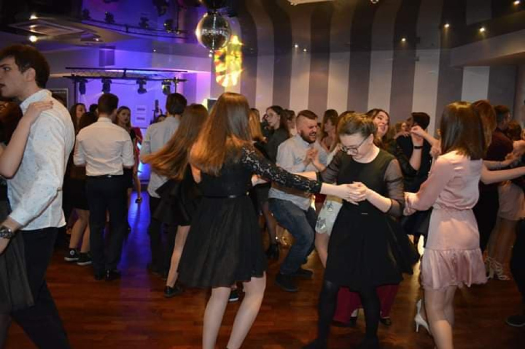 Bawili się bez alkoholu. Bal zorganizowany przez parafię Chrystusa Odkupiciela [zdjęcia]