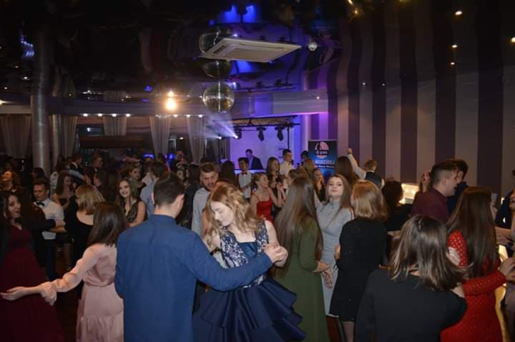 Bawili się bez alkoholu. Bal zorganizowany przez parafię Chrystusa Odkupiciela [zdjęcia]