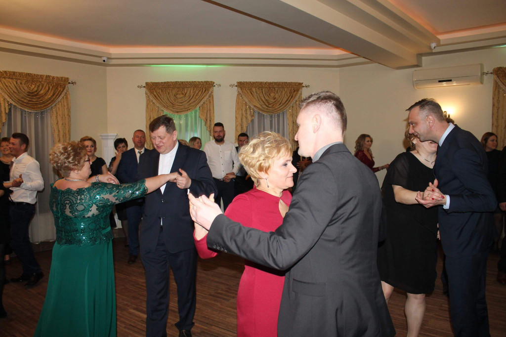 Ostatkowe bale charytatywne w powiecie koneckim [zdjęcia]
