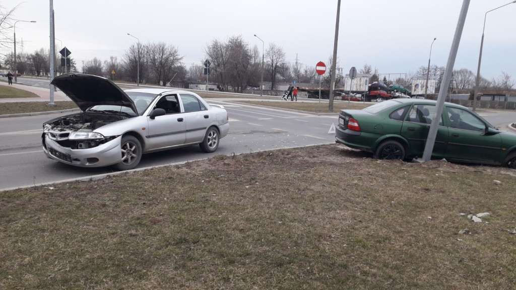 Zderzenie pod Kauflandem. Pokrzywdzony (!) jechał pijany!