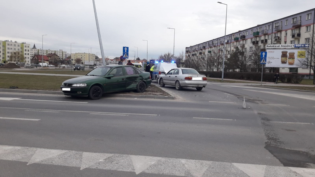 Zderzenie pod Kauflandem. Pokrzywdzony (!) jechał pijany!