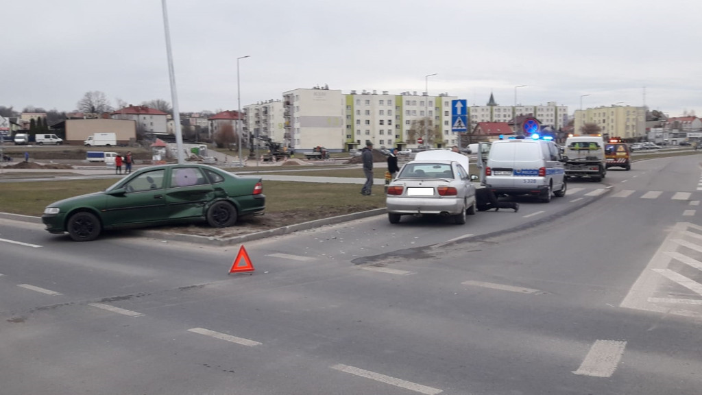 Zderzenie pod Kauflandem. Pokrzywdzony (!) jechał pijany!