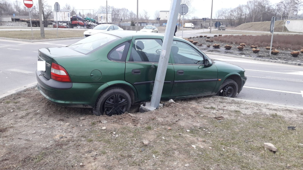 Zderzenie pod Kauflandem. Pokrzywdzony (!) jechał pijany!