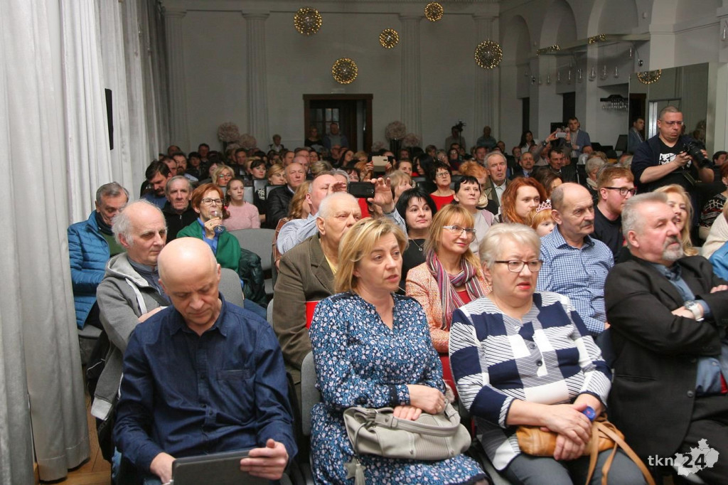 Znakomici Skaldowie dali koncert na Dzień Kobiet w Końskich! [wideo, zdjęcia]