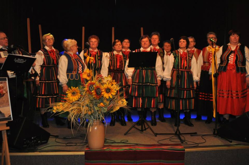 Uczta z folklorem o kobietach i dla kobiet [wideo, zdjęcia]