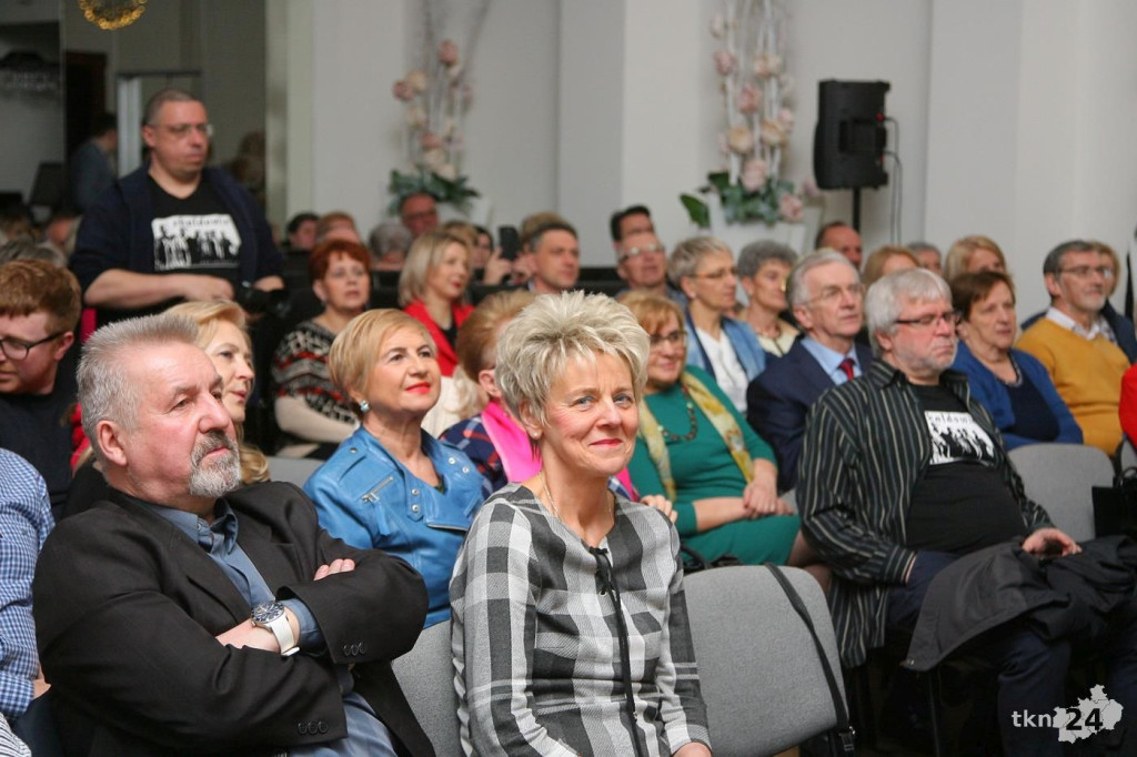 Znakomici Skaldowie dali koncert na Dzień Kobiet w Końskich! [wideo, zdjęcia]