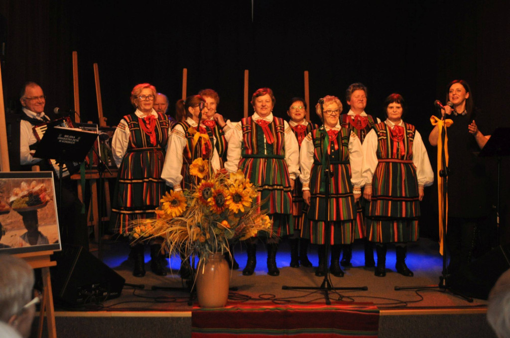 Uczta z folklorem o kobietach i dla kobiet [wideo, zdjęcia]