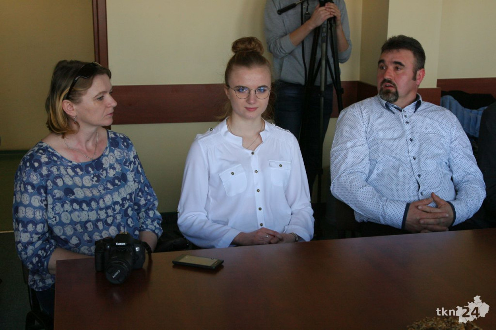 Władze powiatu doceniły najlepszych uczniów [wideo, zdjęcia]