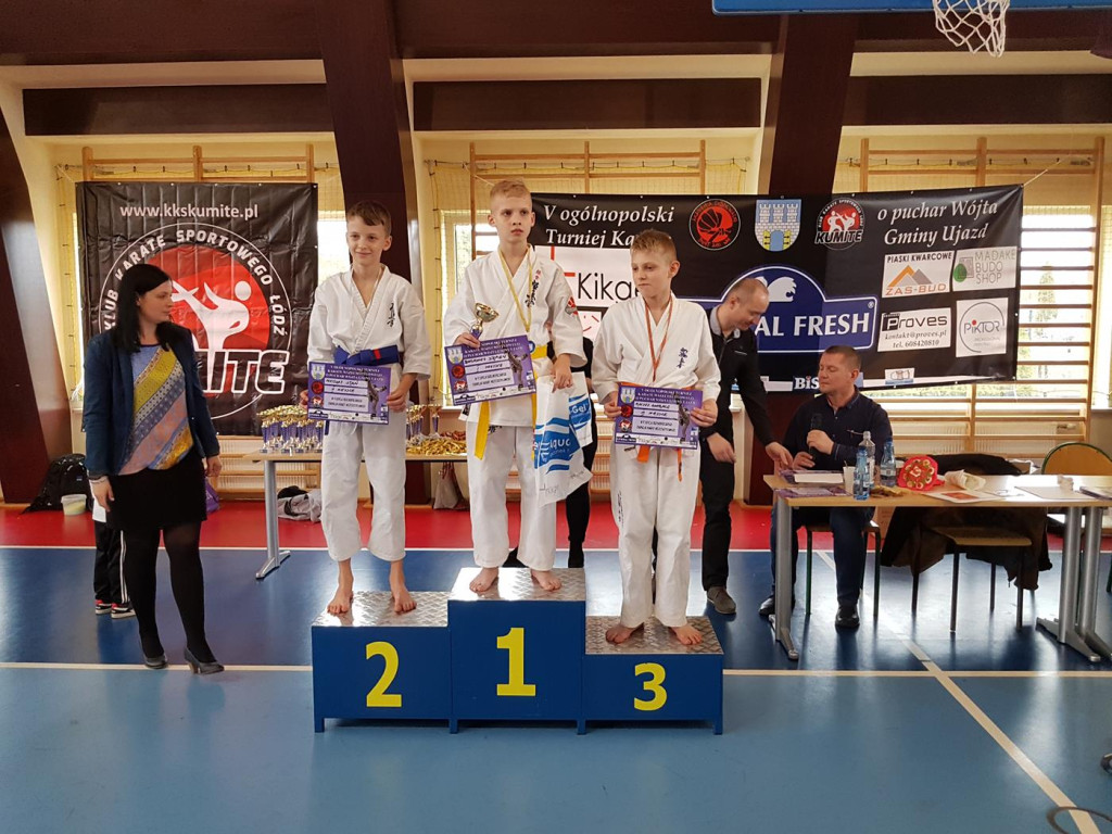 7 medali dla karateków z Niekłania Wielkiego w Ujeździe [zdjęcia]