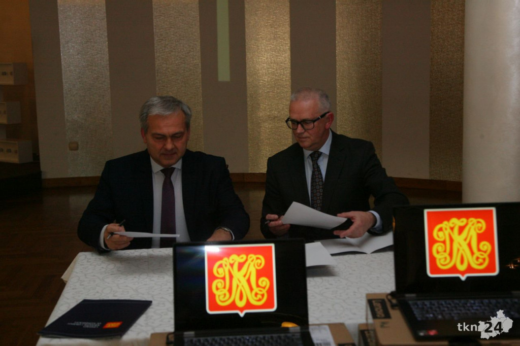 Końskie: 276 osób przeszło szkolenia komputerowe. Szkoły dostały laptopy! [wideo, zdjęcia]