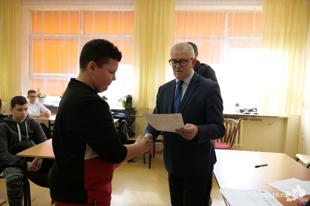 Sprawdzili swoją wiedzę pożarniczą [wideo, zdjęcia]