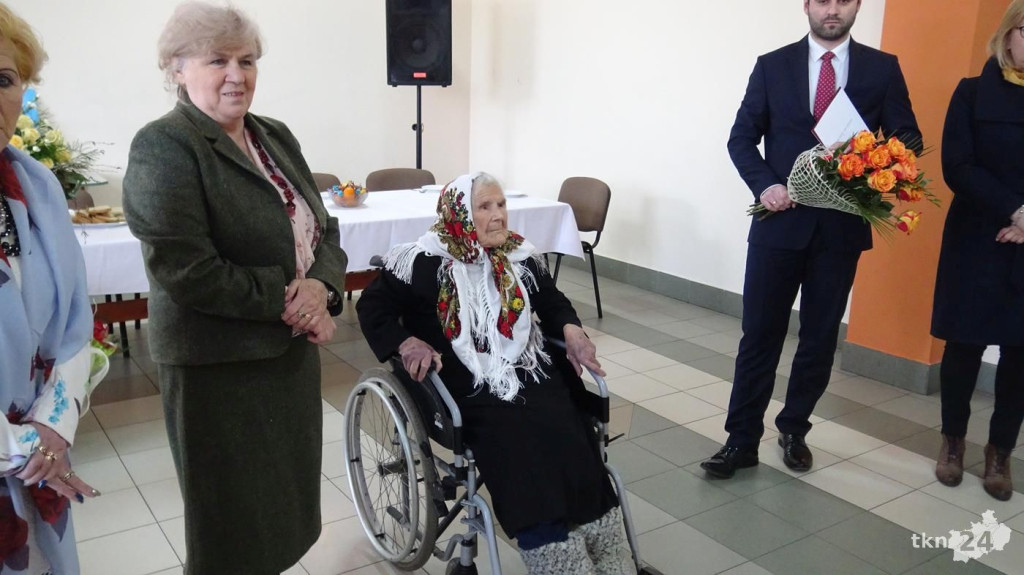 Setne urodziny Józefy Patynowskiej z Brodów w gminie Końskie [wideo, zdjęcia]